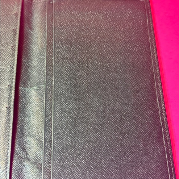 Louis Vuitton Epi Taiga Bundel green bifold wallet and key holder - Picture 13 of 15